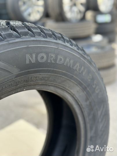 Nokian Tyres Nordman 8 SUV 215/65 R16