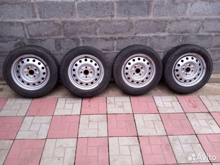 Yokohama G044 15/7 R15 24C