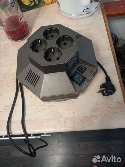 Стабилизатор напряжения pilot