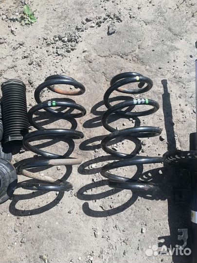 Передние стойки транспортёр т5