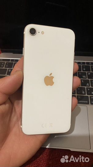 iPhone SE, 128 ГБ