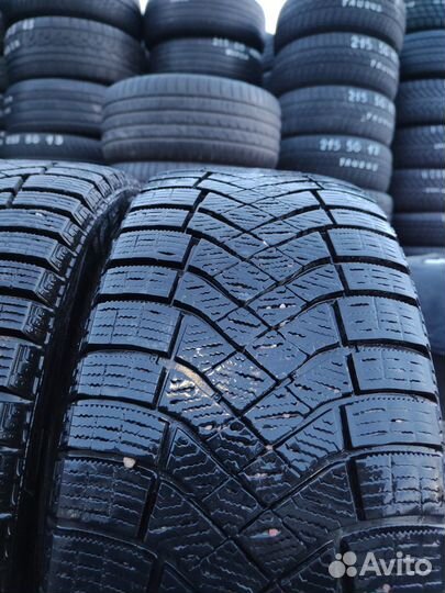 Pirelli Ice Zero FR 225/45 R19 96H
