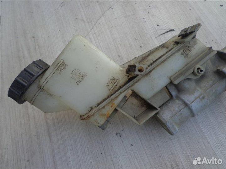 Бачок главного тормозного цилиндра Mazda 6 Gh