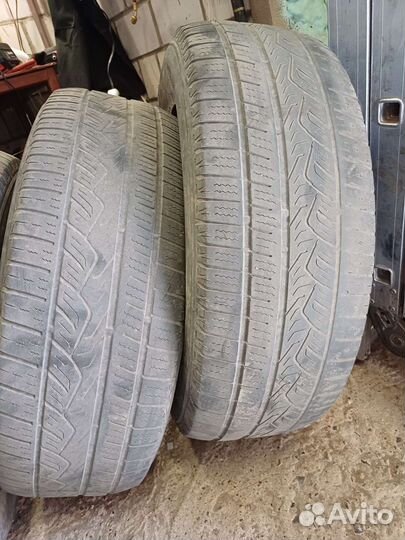 Nitto NT421Q 235/65 R17