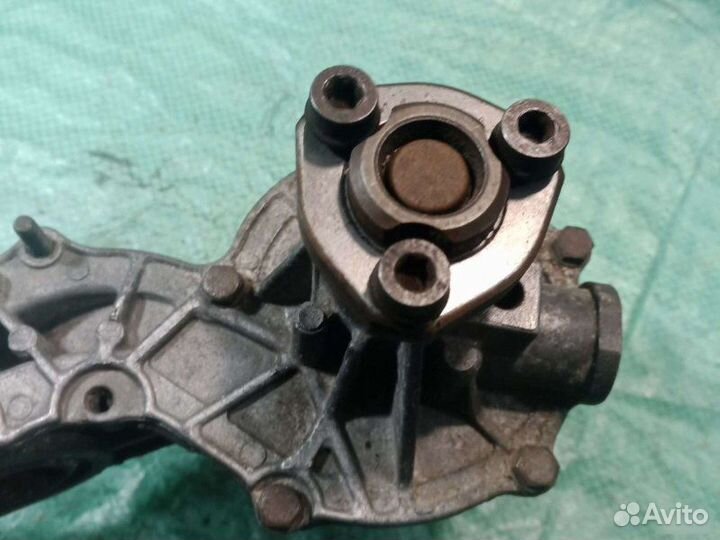 Помпа Volkswagen Passat B3