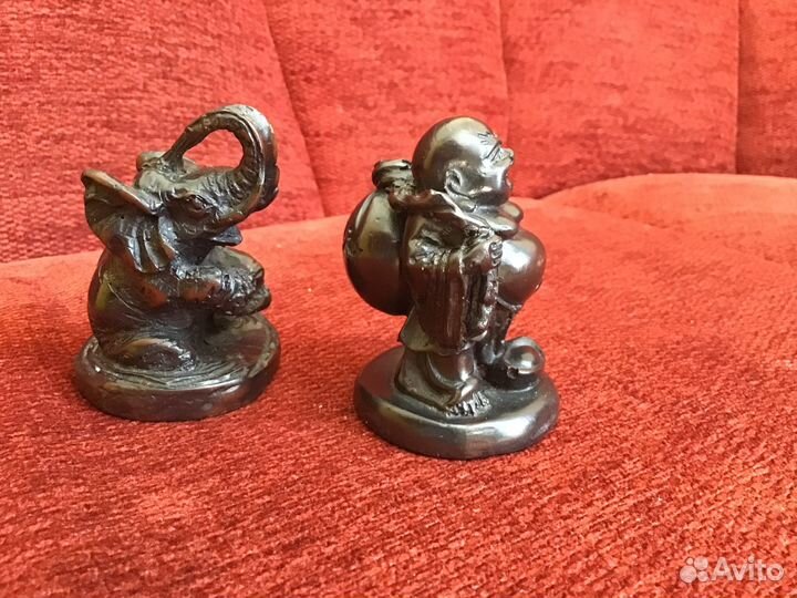 Нэцке, денежный Будда Хотей и статуэтка слона