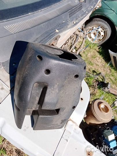 Кожух рулевой колонки Nissan Primera Р11