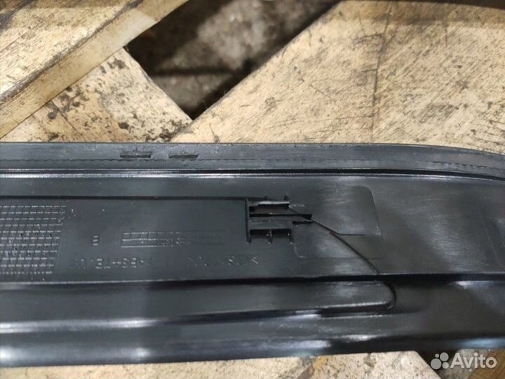 Накладка на порог салона Bmw 3 E90 N46B20 2007