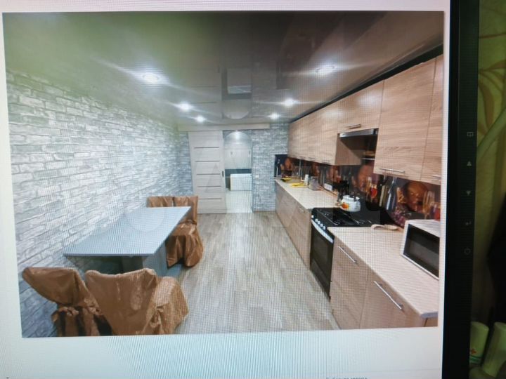 2-к. квартира, 60 м², 1/3 эт.