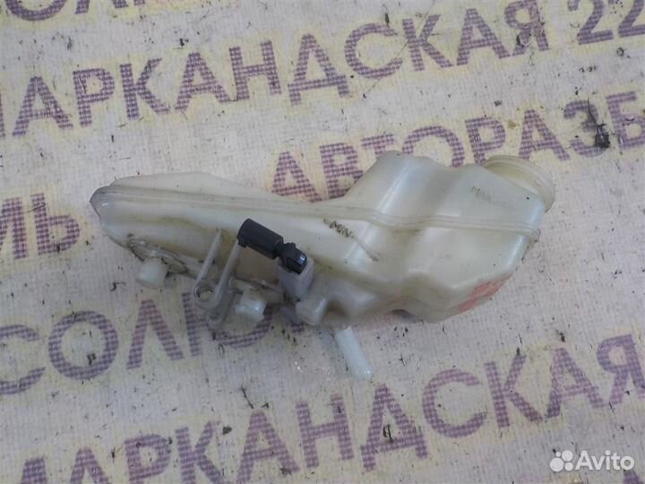 Бачок главного тормозного цилиндра Toyota Corolla