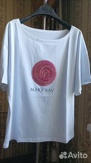 Футболка с логотипом Mary Kay