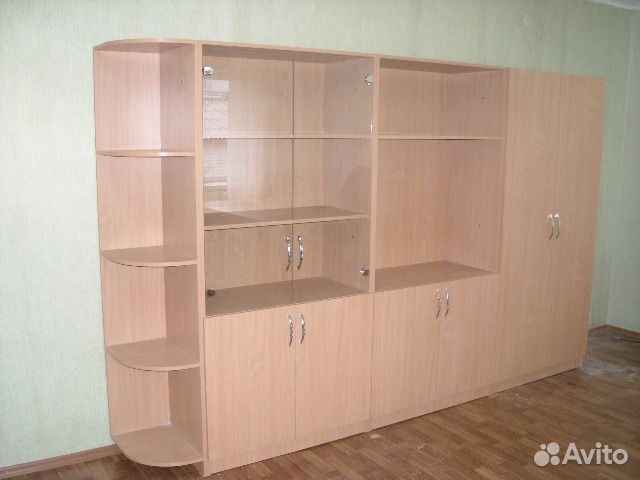 Шкаф для документов с дверьми