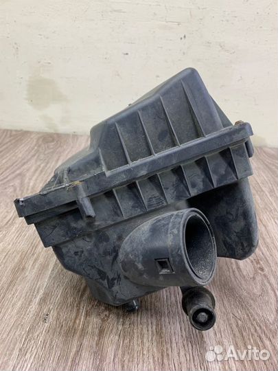 Корпус воздушного фильтра Opel Zafira A Y20DTH