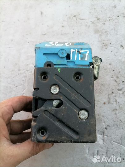 Замок передний правый Volvo S60 2001-2005