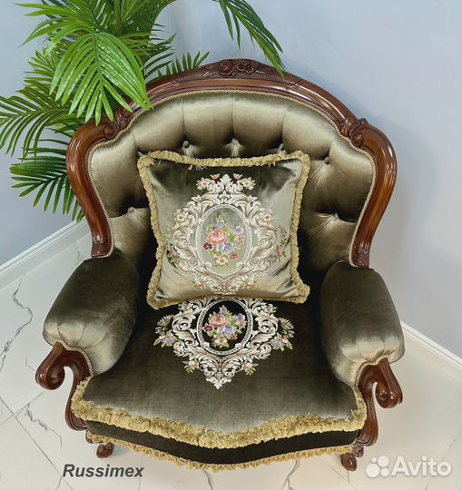 Кресло из дерева