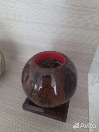 Шар из камня обсидиан