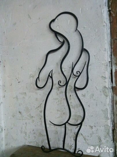 Кованая девушка