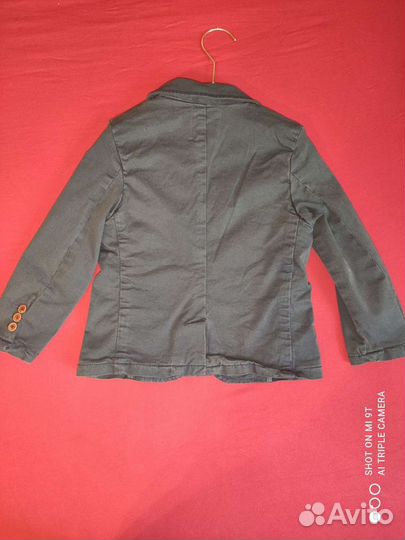 Пиджак для мальчика новый