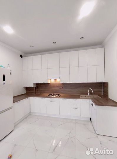 Кухня новая