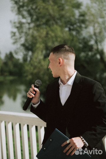 Ведущий мероприятий