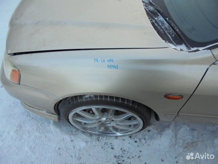 Крыло переднее левое Honda Inspire UA4 J25A 2000/8