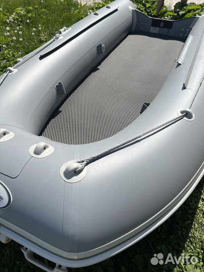 Ева коврик в лодку