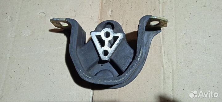 Опора кпп левая Opel Vectra a, Opel Astra F