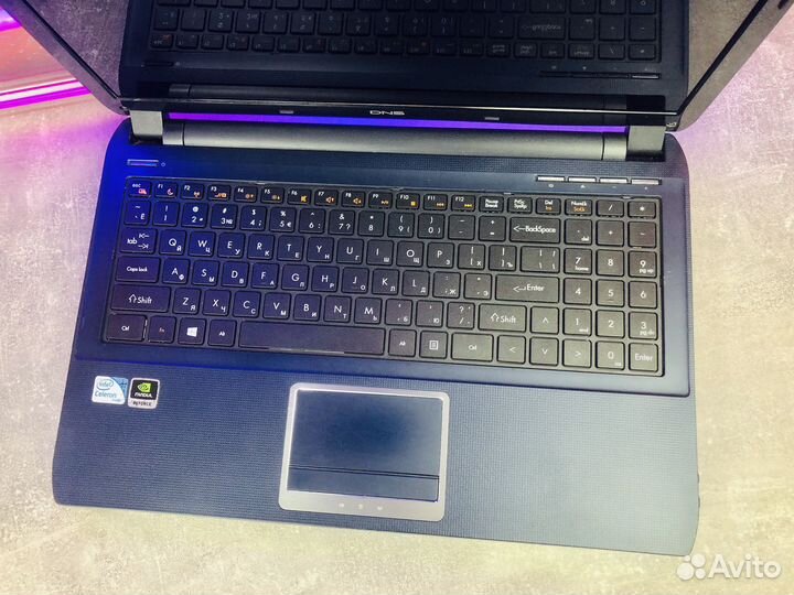DNS TWC-N13M-GE2/Pentium B950/610M/ram 4gb/ssd