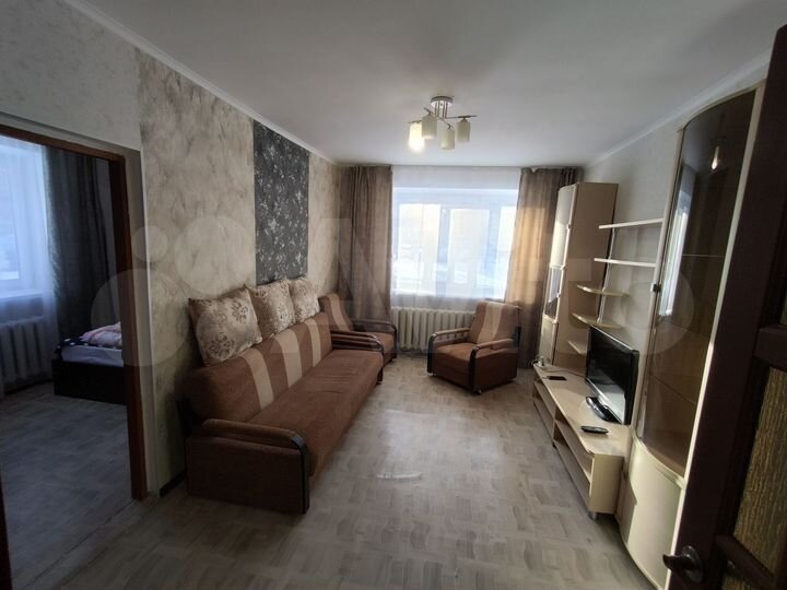 2-к. квартира, 42 м², 1/5 эт.