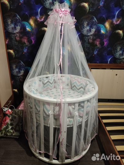 Детская кровать с маятником овальная