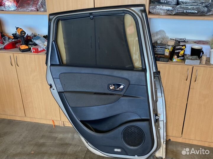 Renault scenic 3 задняя левая дверная карта