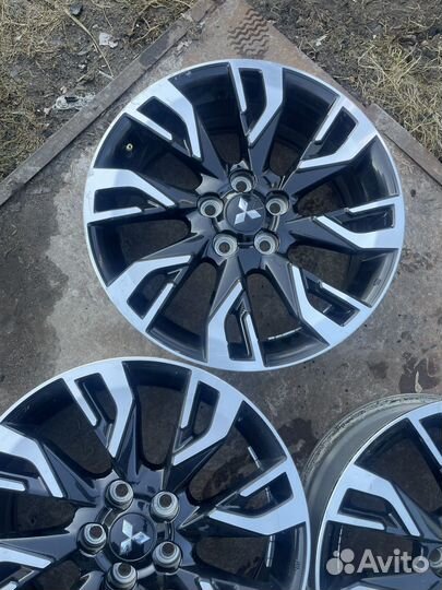 Литые диски r18