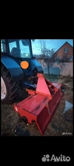 Вспашка земли трактором