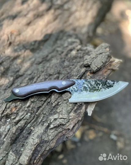 Нож шкуросъемный Акула