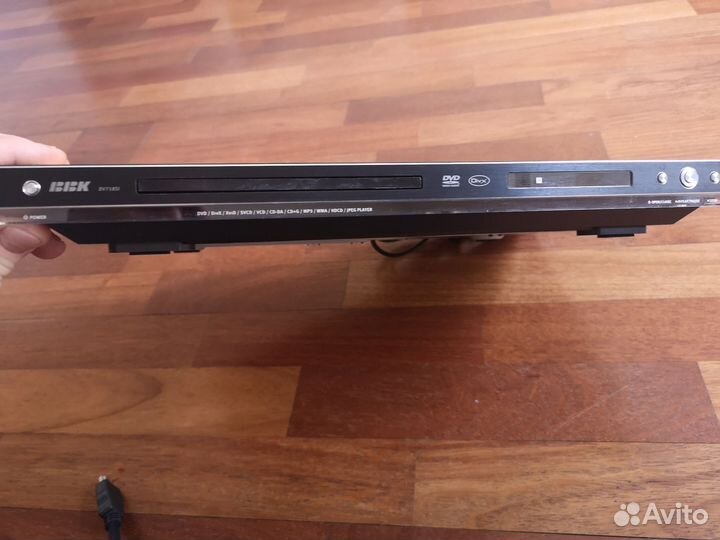 Dvd плеер bbk DV718SI
