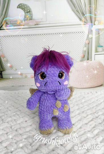 Вязаная плюшевая игрушка дракон