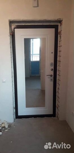 Дверь входная металлическая новая