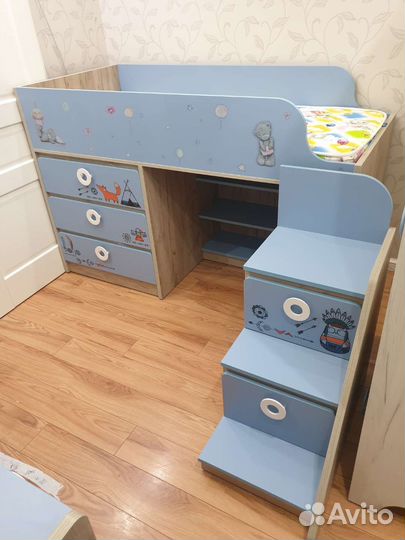 Кровать-чердак с комодом Mini