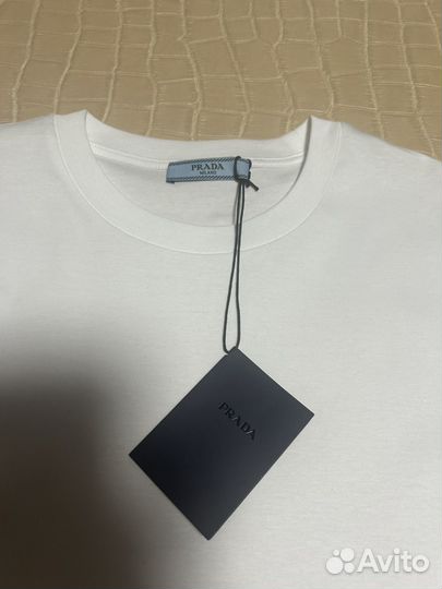 Футболка женская Prada