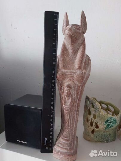 Каменная статуэтка из Египта Анубис