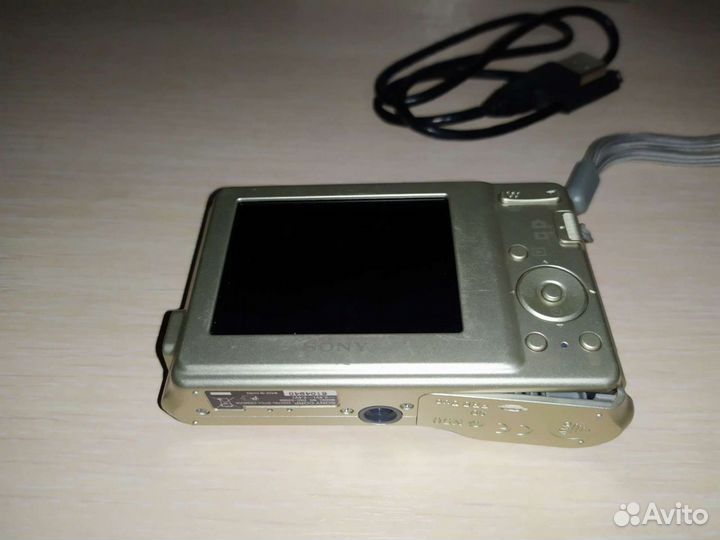 Фотоаппарат Sony DSC-S2000