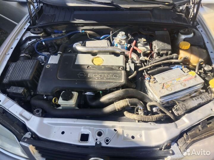 Opel Vectra 2.0 МТ, 2001, 250 000 км