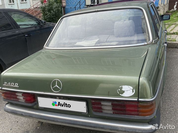 Mercedes-Benz W123 2.4 МТ, 1983, 250 000 км