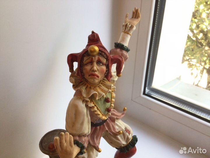 Статуэтка клоуна