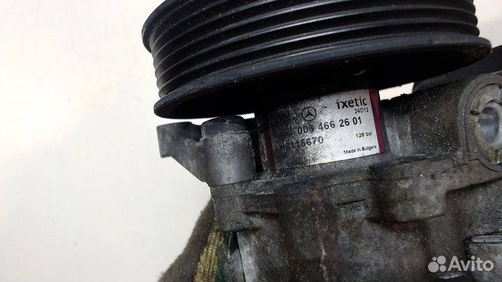 Гур Mercedes C W204, 2012