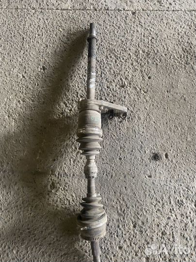 Привод передний правый Nissan Cefiro A33