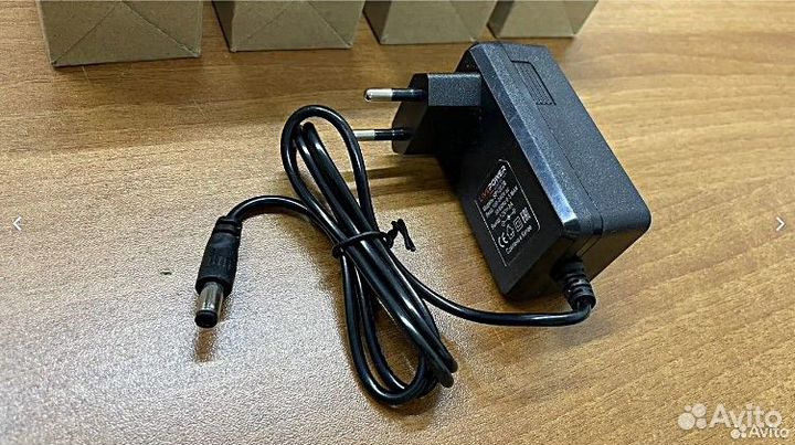 Блок питания 12V-2A, разъем 5.5/2.5