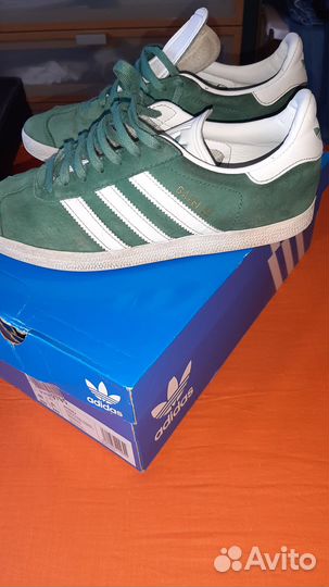 Кроссовки adidas. 40 размер
