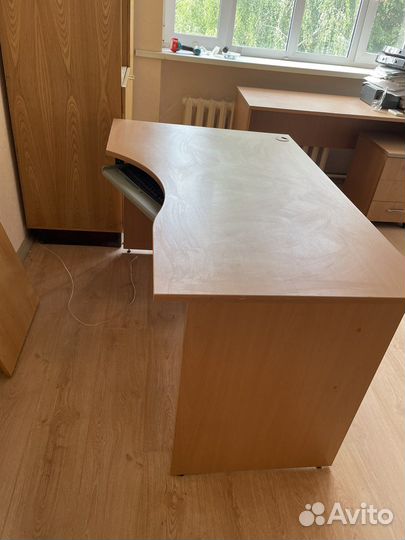 Компьютерный стол