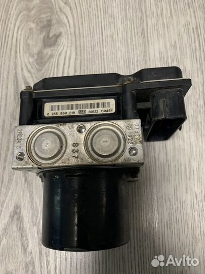 Центральный блок ABS skoda fabia2